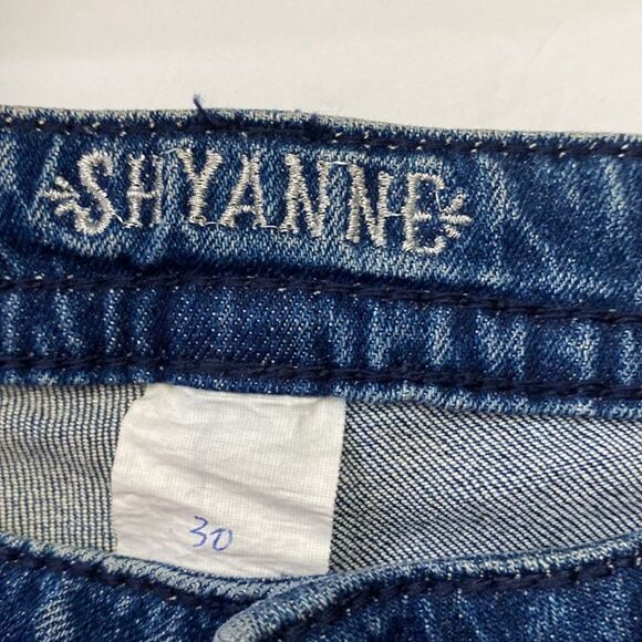 Shyanne faded wash denim embroidered pockets Jean - Picture 4 of 4